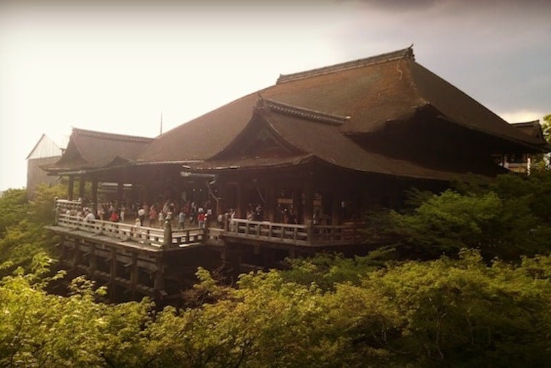 在亚洲旅行时，京都的清水寺