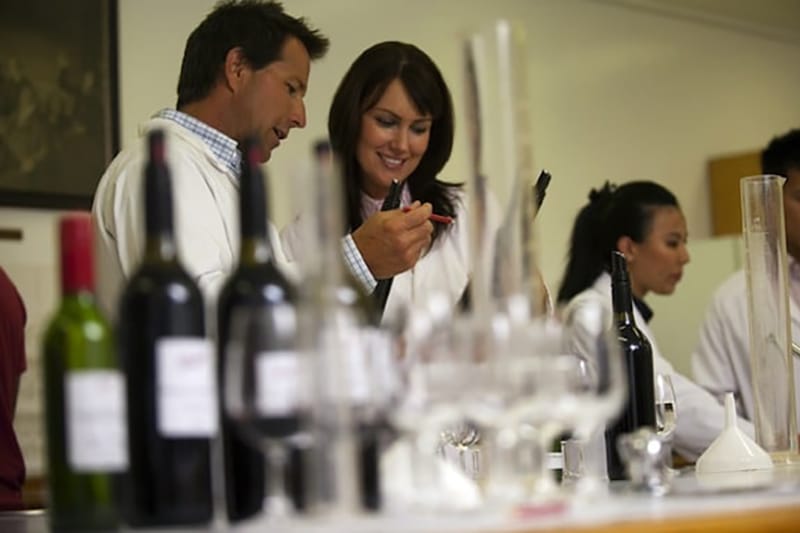 在巴罗萨山谷酿造葡萄酒，这是澳大利亚旅游的一大亮点