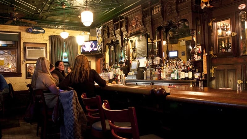 位于斯塔顿岛的Killmeyers Old Bavaria Inn是纽约最适合上instagram的餐厅之一