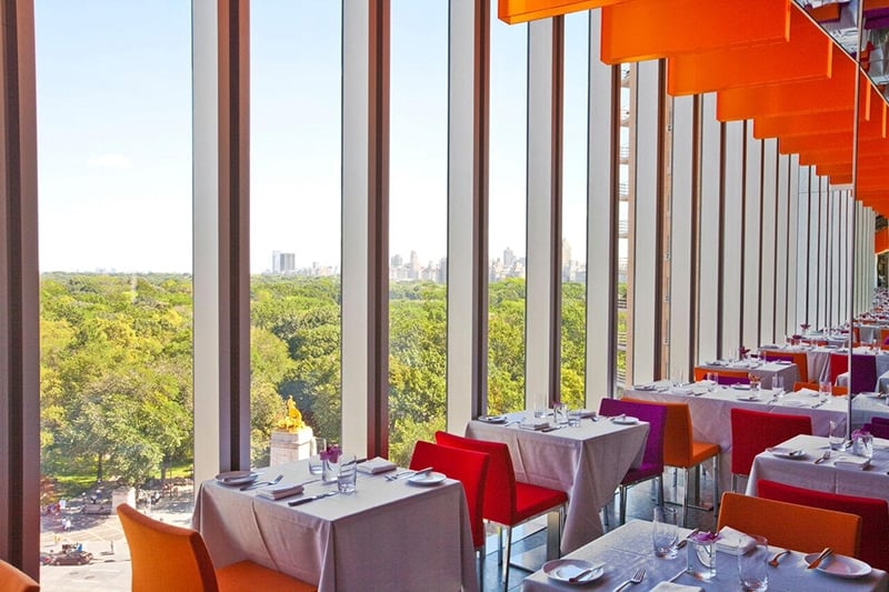 曼哈顿的罗伯特餐厅是纽约市最适合在instagram上分享的餐厅之一