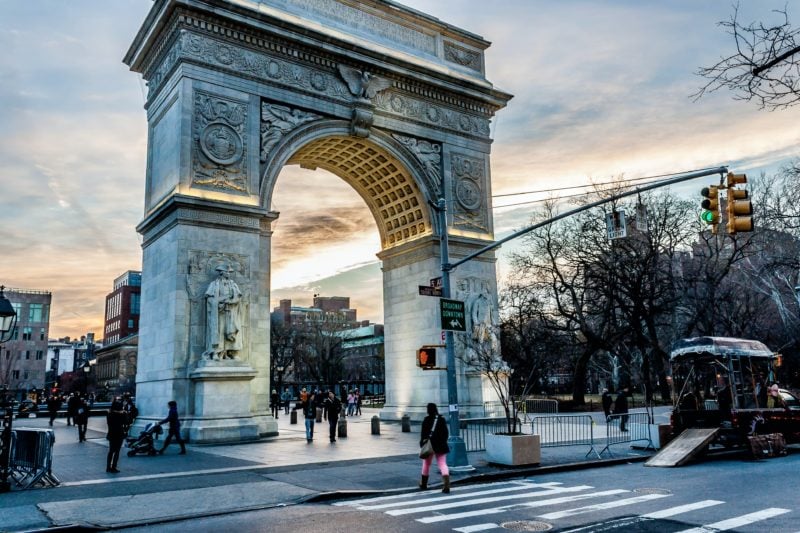 华盛顿广场公园拱门——纽约最适合独自游览的地方之一
