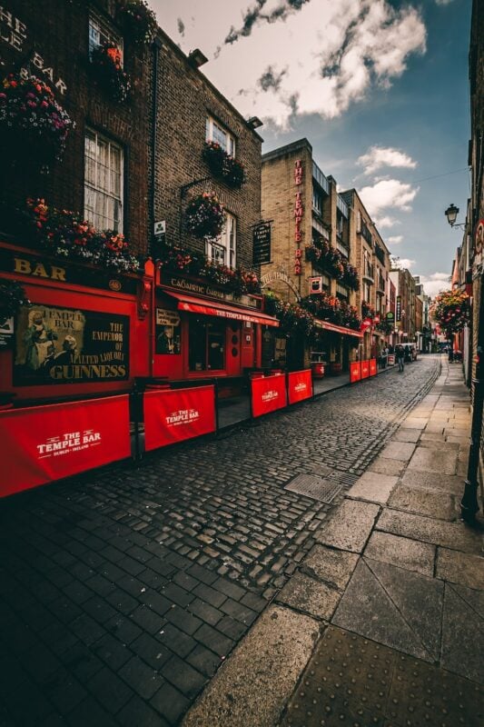 爱尔兰都柏林的鹅卵石街道